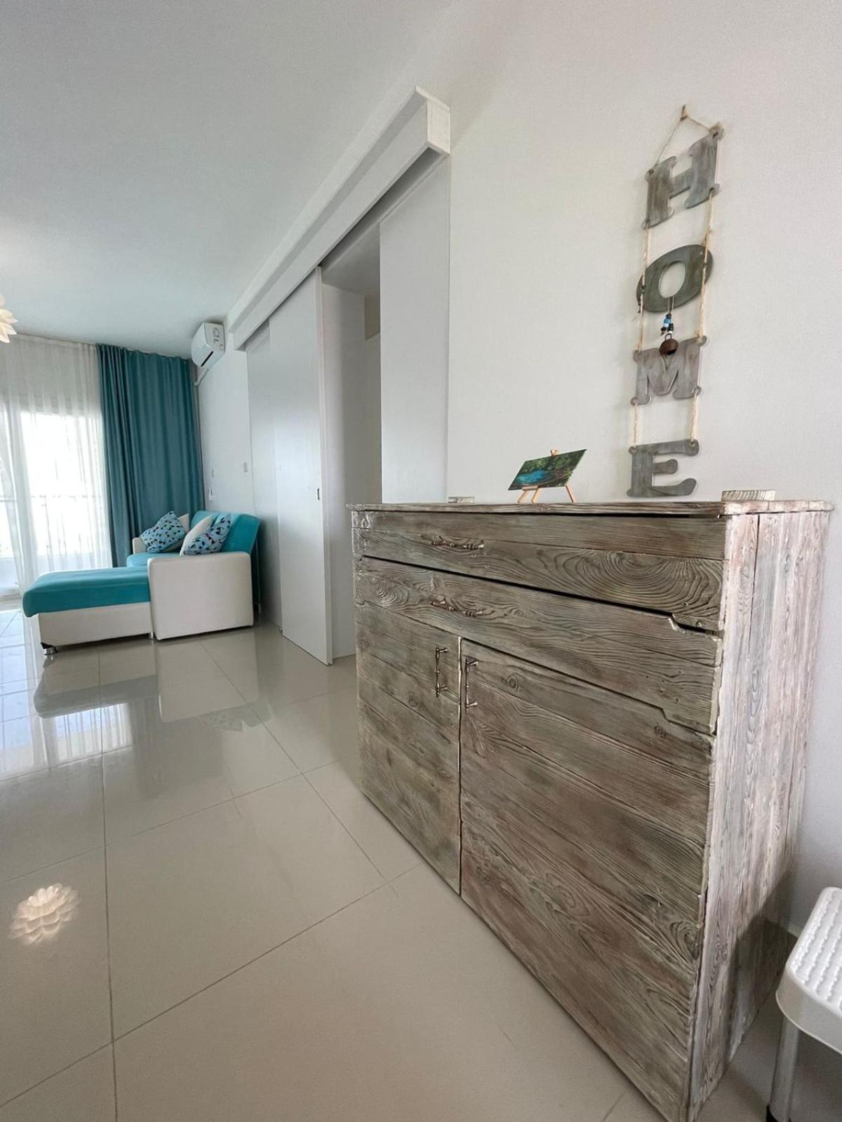 Blue Apartment In 5* Ceasar Resort Trikomo Exterior foto